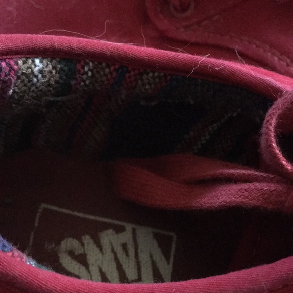 Vans - Picture 2 of 4